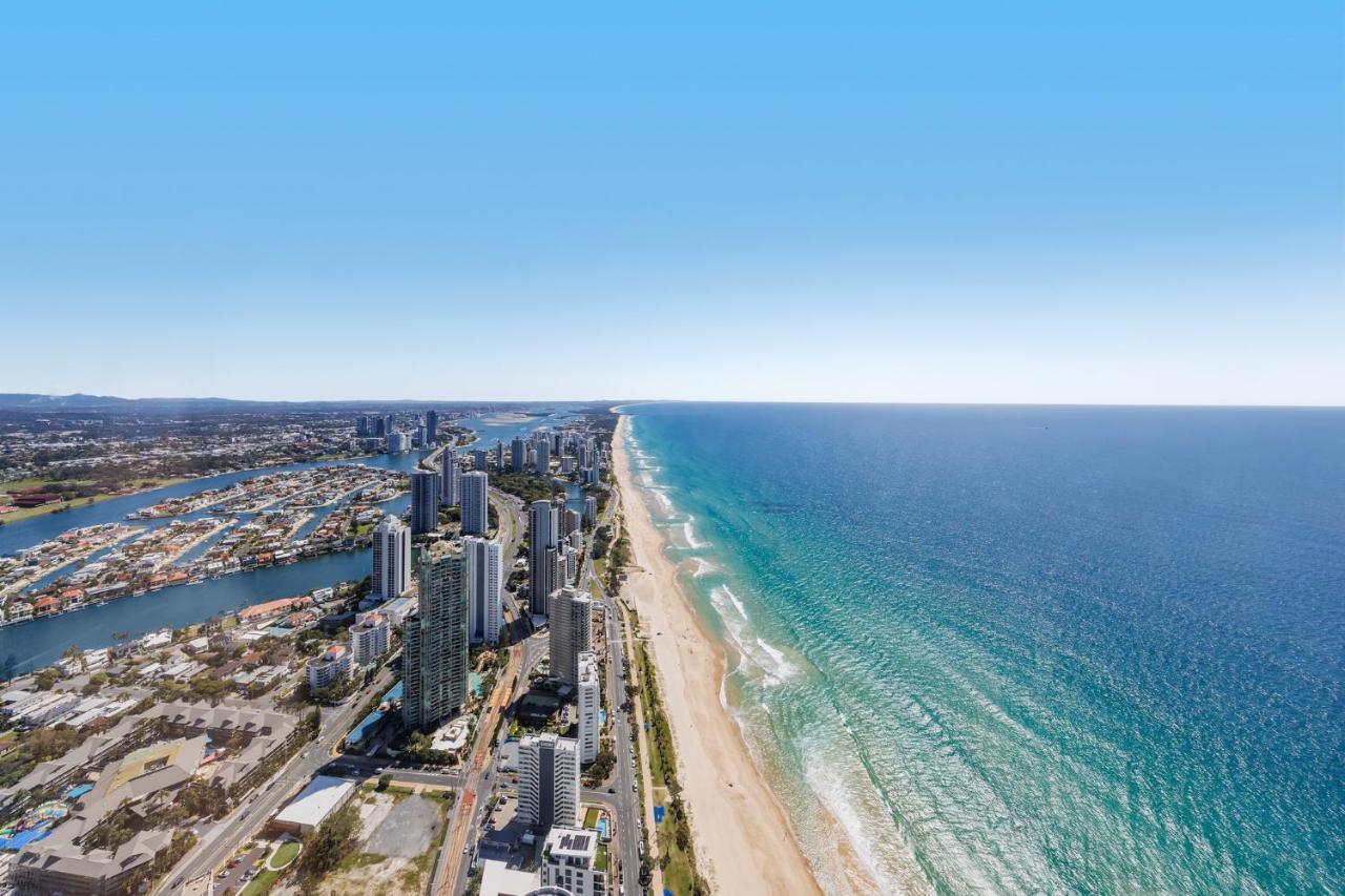 Meriton Suites Surfers Paradise Gold Coast Dış mekan fotoğraf Aerial view of the Gold Coast, 2018